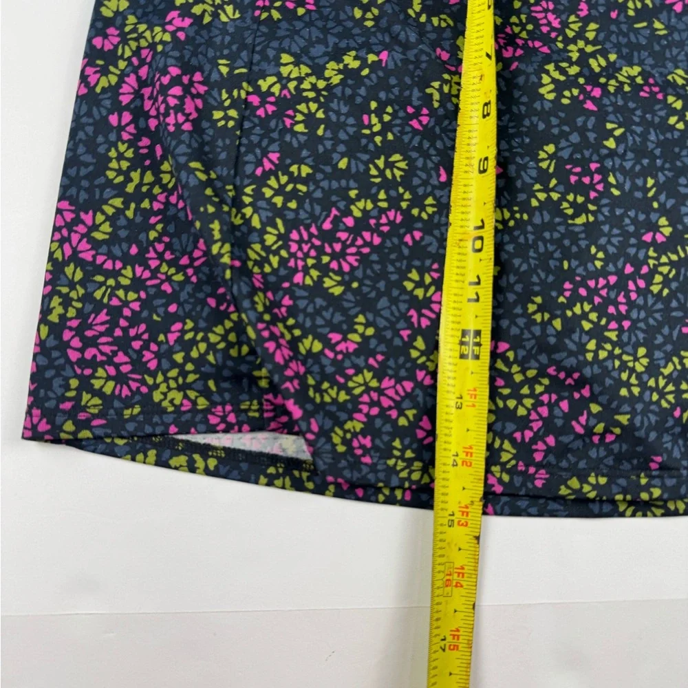 Women’s L.L. Bean Navy Blue skort with zip pocket size medium